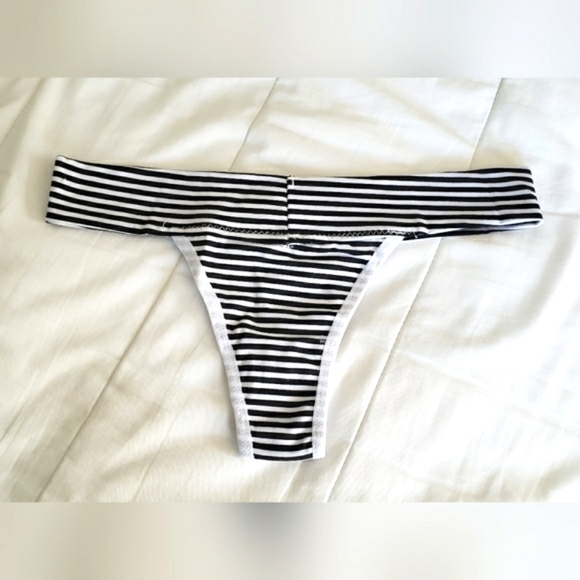 $8 add on BNIP Knotty Knickers  size S - Picture 3 of 10